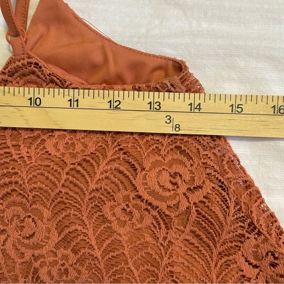 American Rag Cie Rust Lace Top Size S - Picture 6 of 8